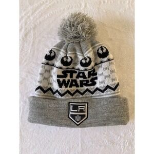 Idegy LA Kings Star Wars Mammoth Mountain Grey Knit Pom Beanie Hat NHL Hockey